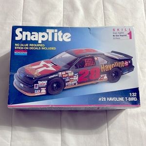 SnapTite 1:32 Model Car Kit